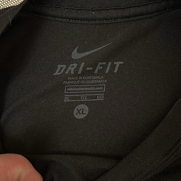 Nike Dri-Fit Men’s XL Black/grey Sleeveless T-Shirt. - Picture 4 of 5